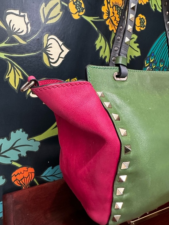 Valentino Garavani Rockstud Trapeze Crossbody Tri-Color Leather Flip Lock (C7) - Picture 13 of 17